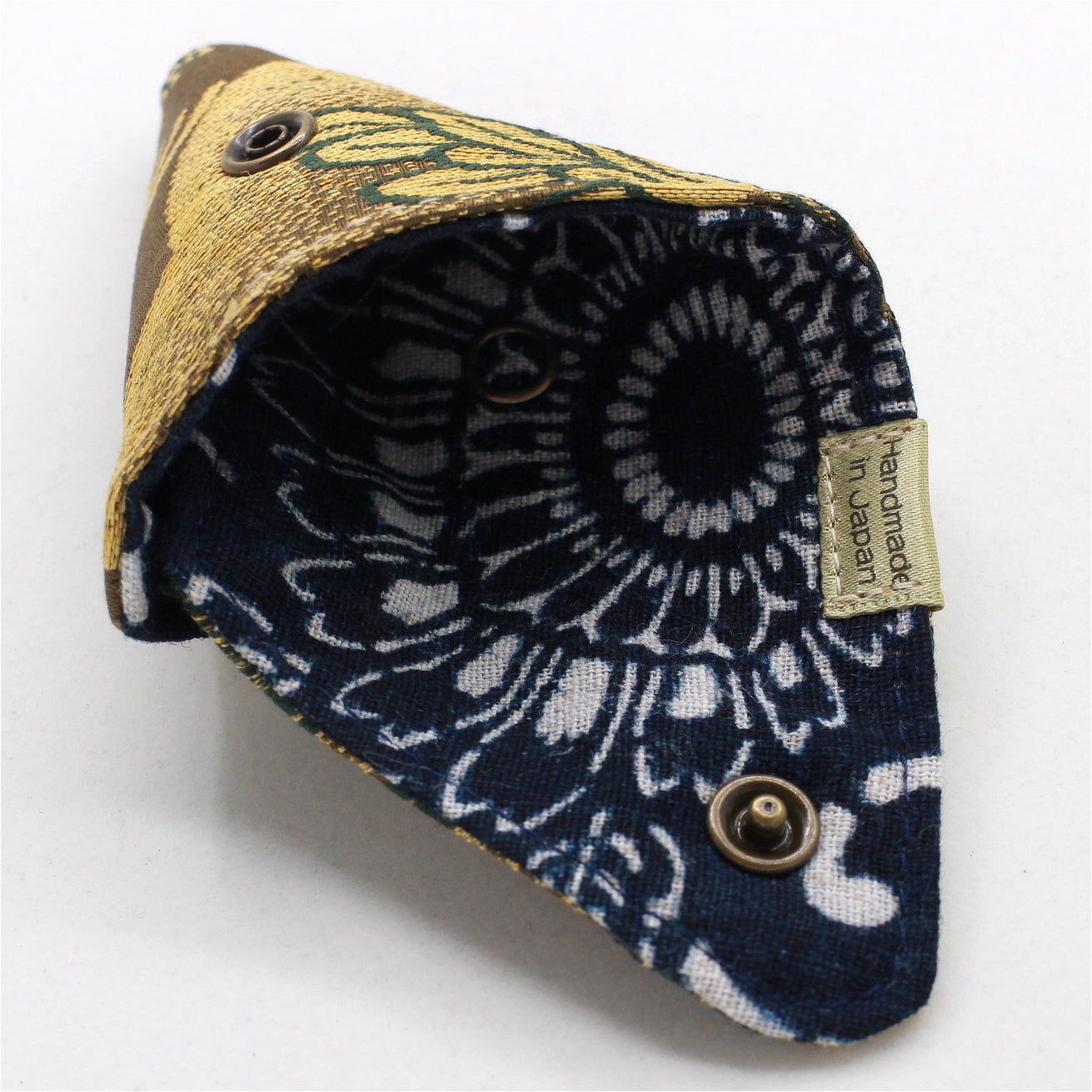 Triangle pouch - 250105