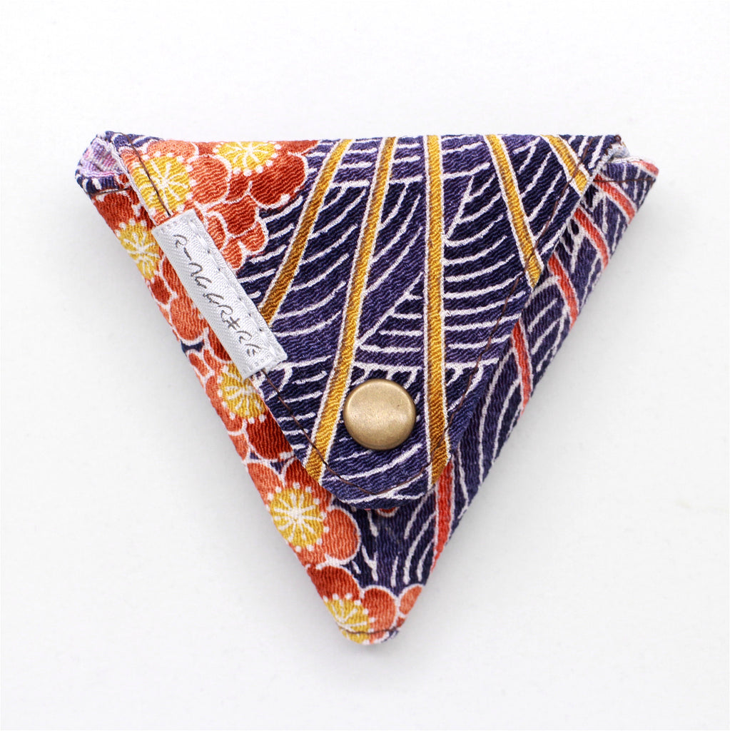 Pick and accessory triangle pouch (Pouch220120)