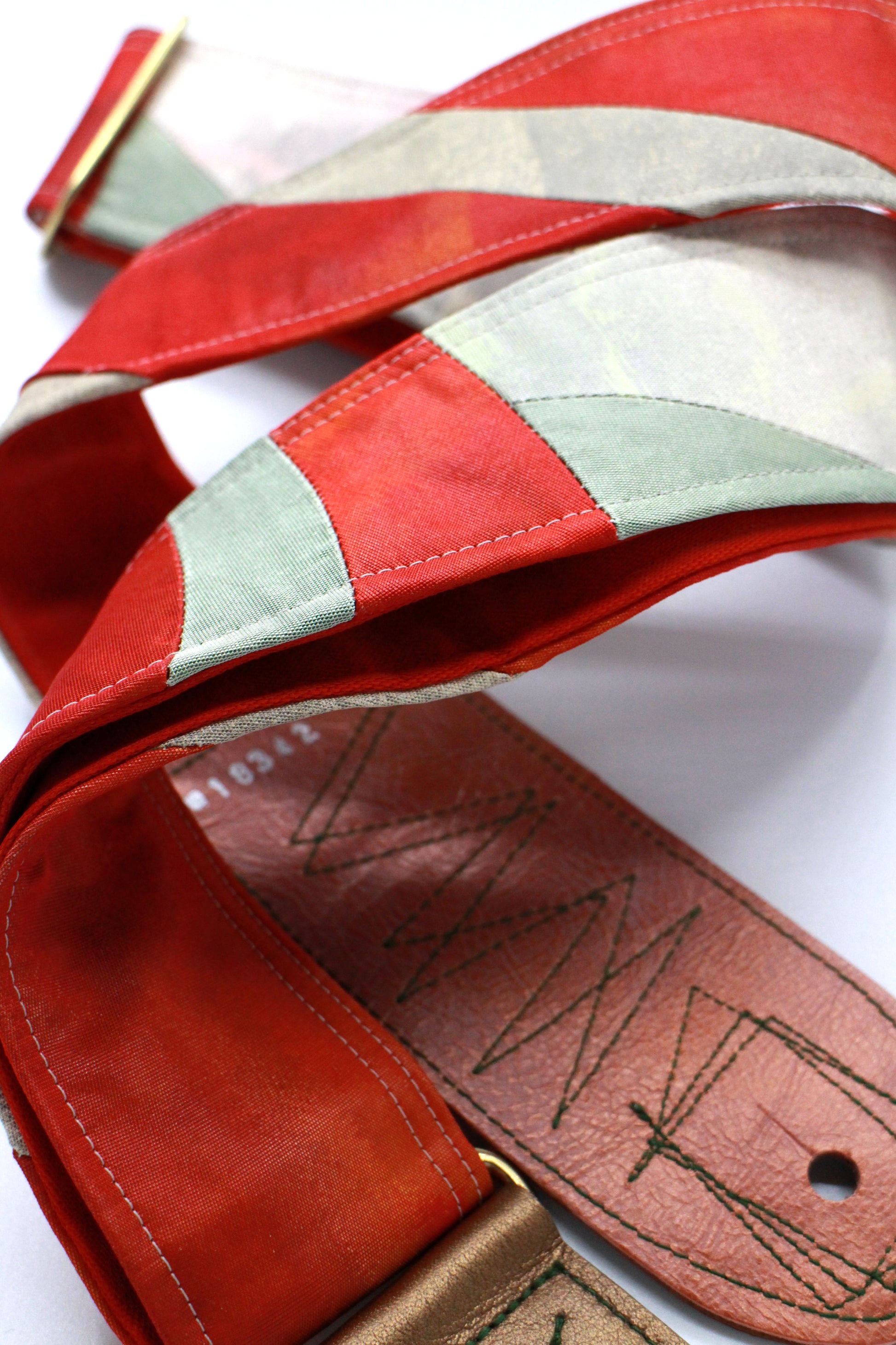 Singing Crane - Beautiful guitar strap - SC18342 