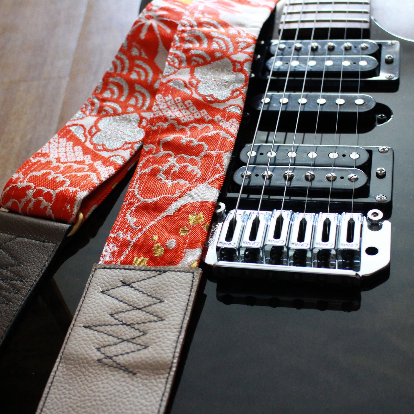 Singing Crane - Beautiful guitar strap - SC519131 
