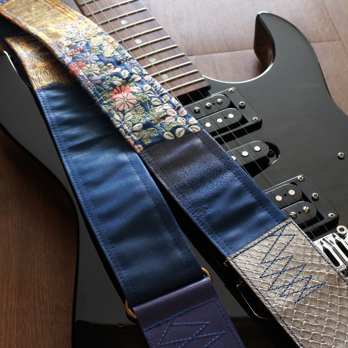 Singing Crane - Beautiful guitar strap - SC519191 