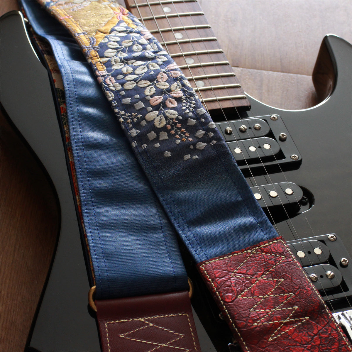 Singing Crane - Beautiful guitar strap - SC519192 