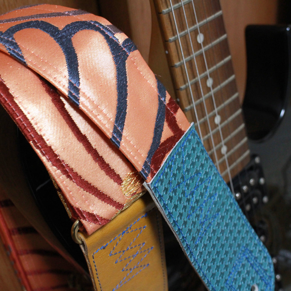 Singing Crane - Beautiful guitar strap - SC519263 