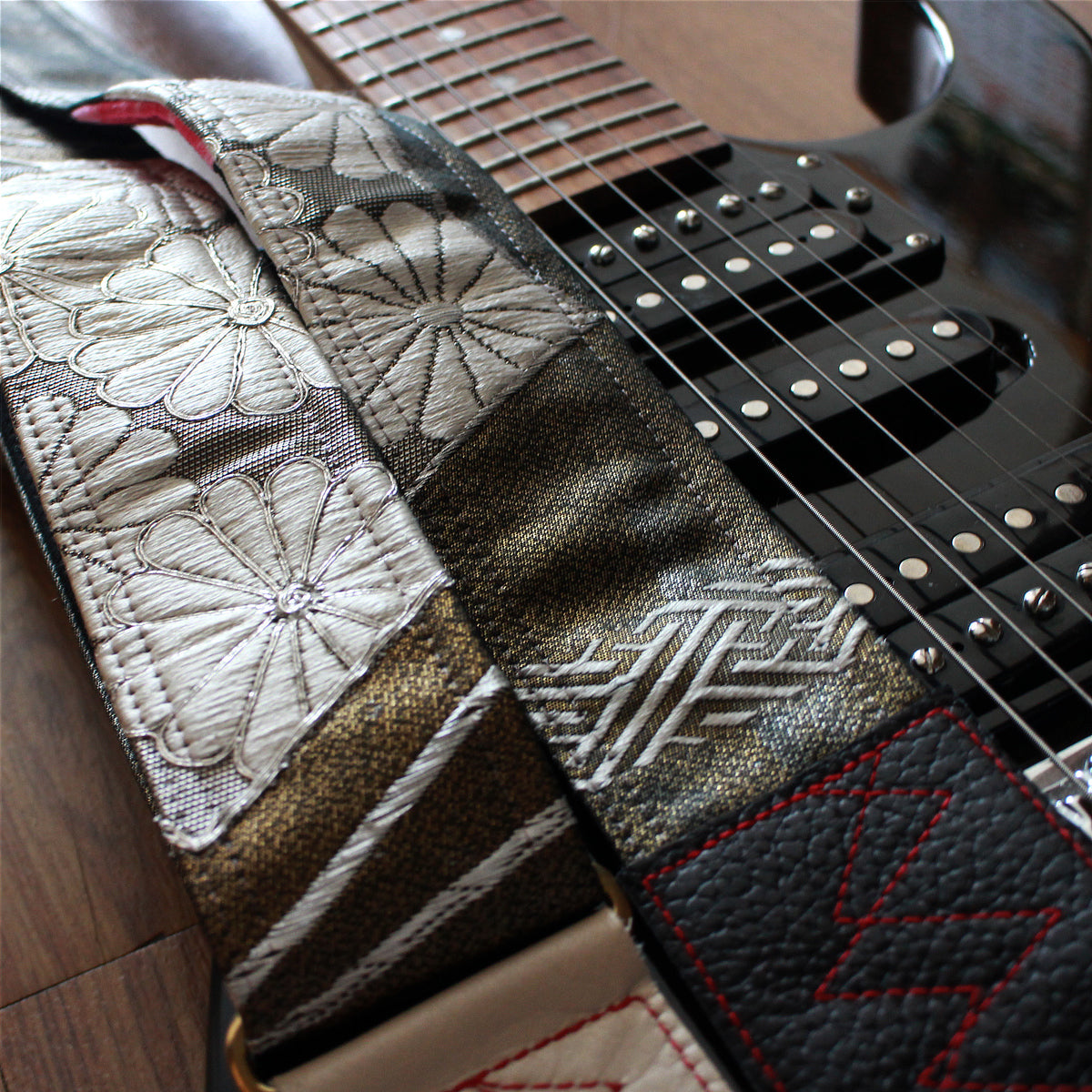 Singing Crane - Beautiful guitar strap - SC520032 