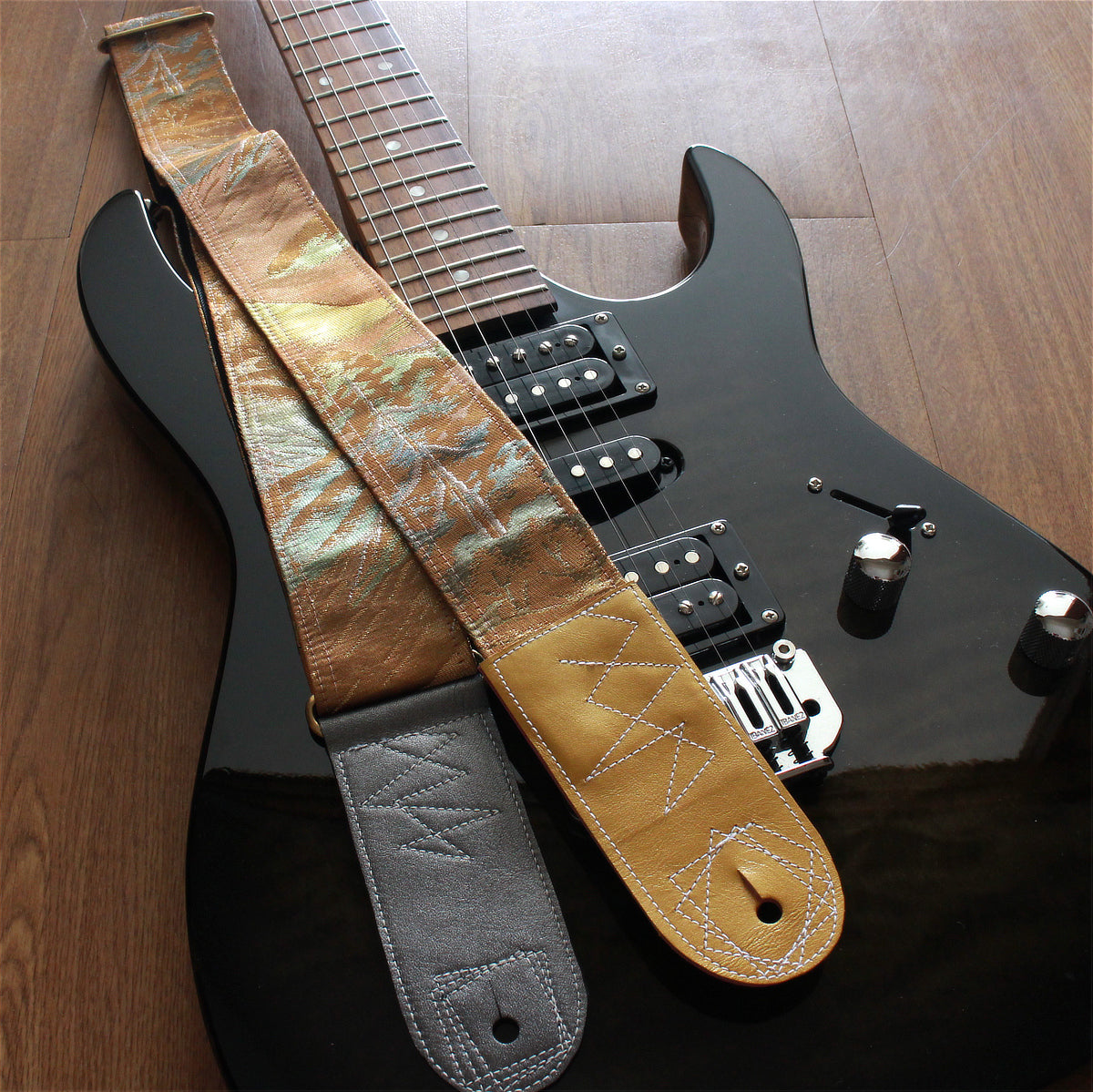 Singing Crane - Beautiful guitar strap - SC819131 