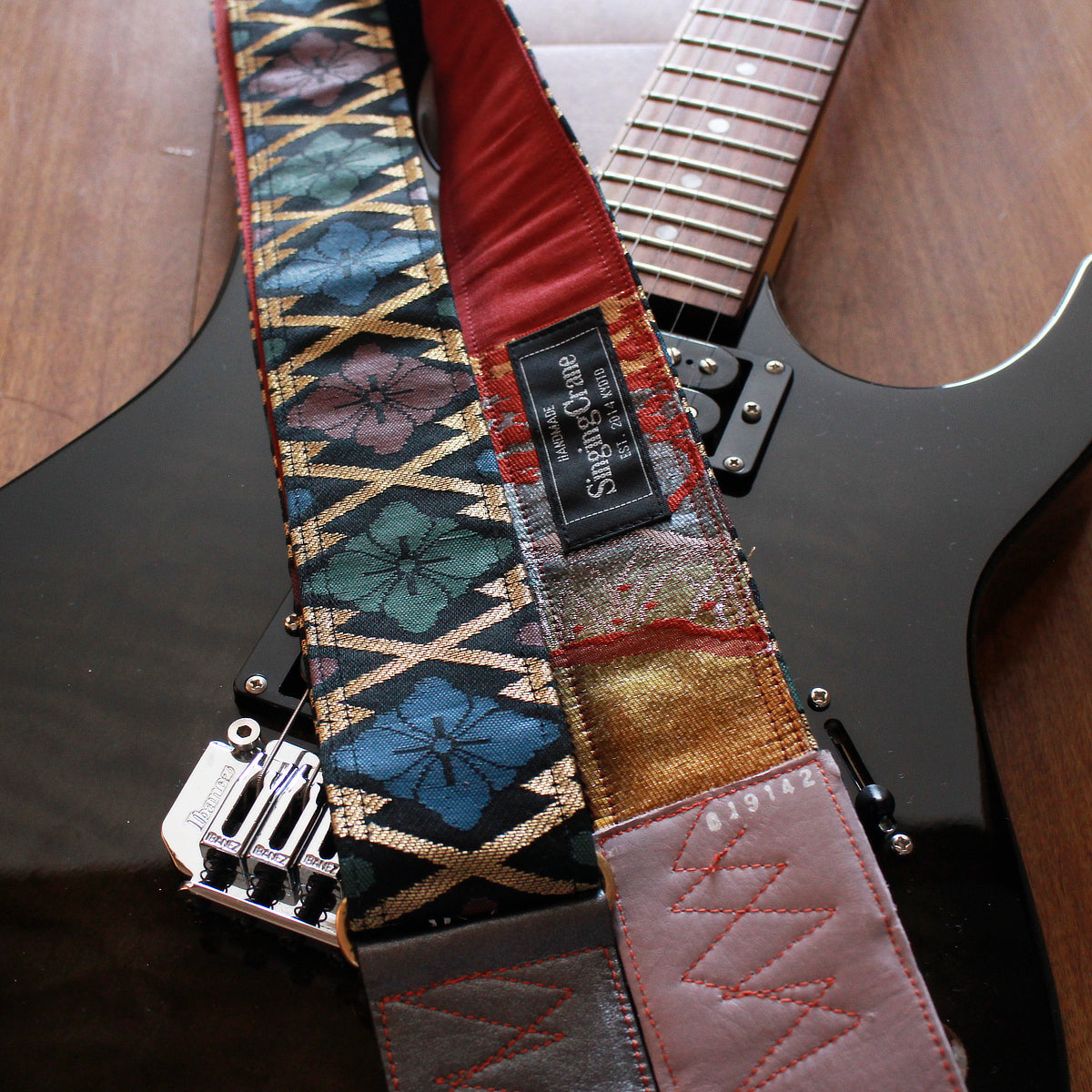 Singing Crane - Beautiful guitar strap - SC819142 