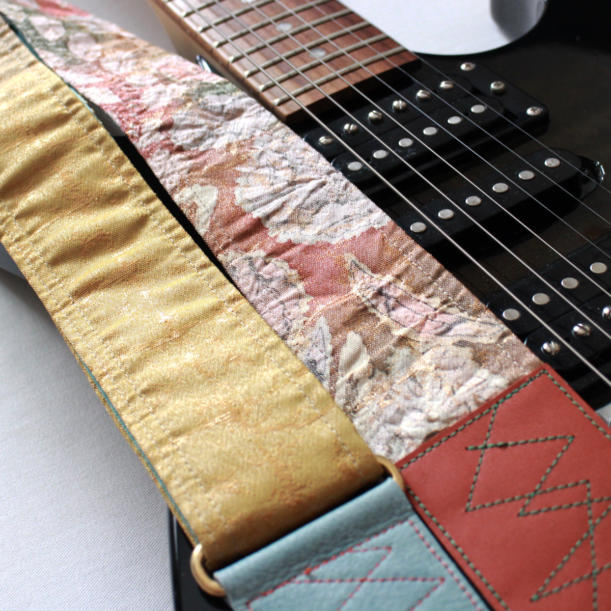 Singing Crane - Beautiful guitar strap - SC819153 