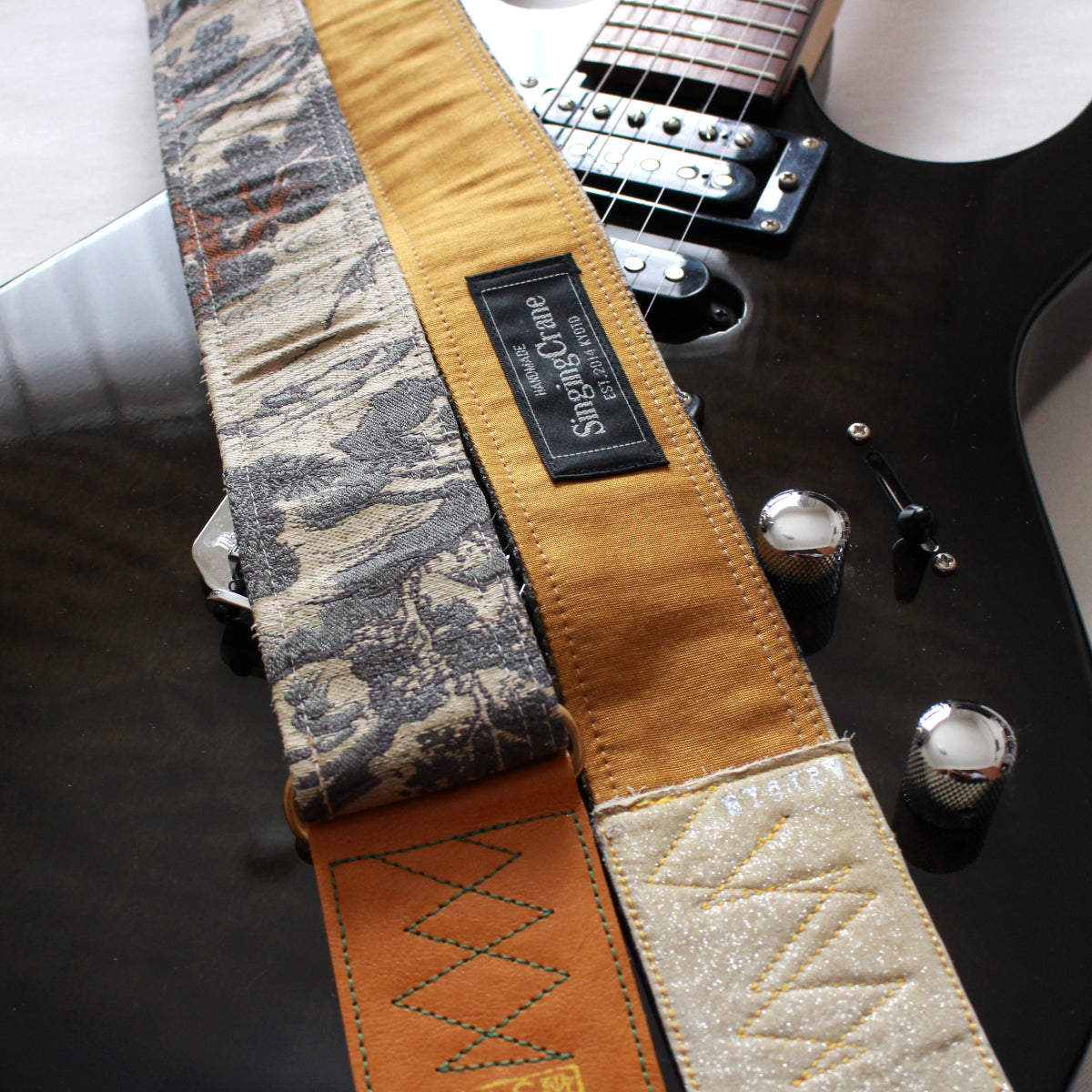 Singing Crane - Beautiful guitar strap - SC819161 