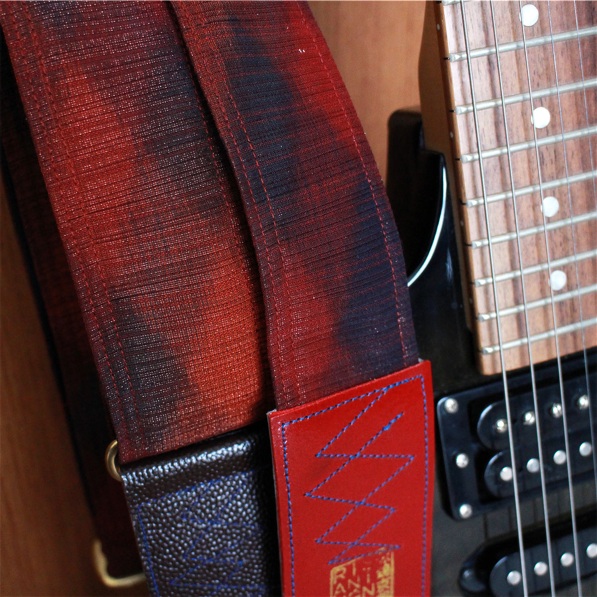 Singing Crane - Beautiful guitar strap - SC820011 