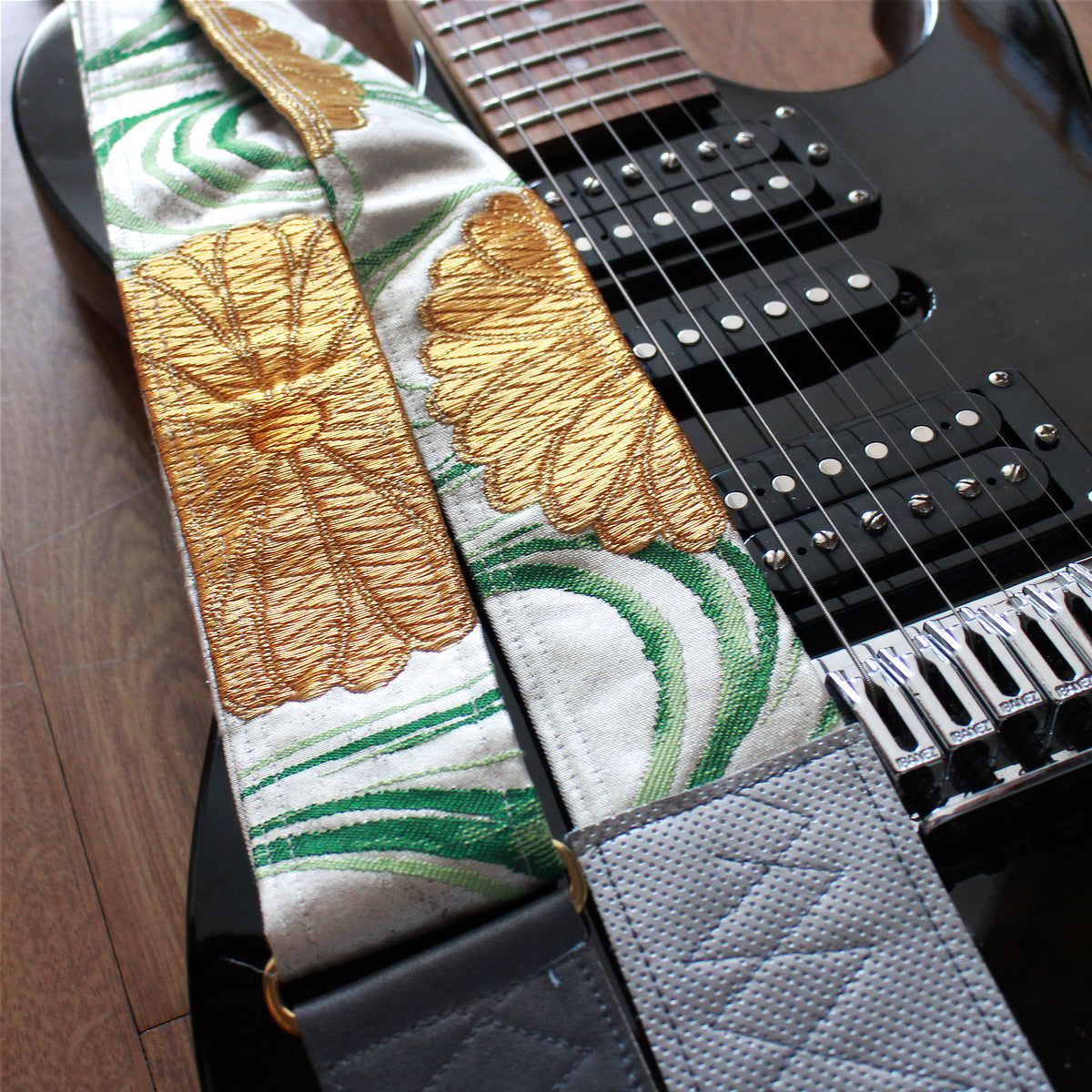 Singing Crane - Beautiful guitar strap - SC820021 