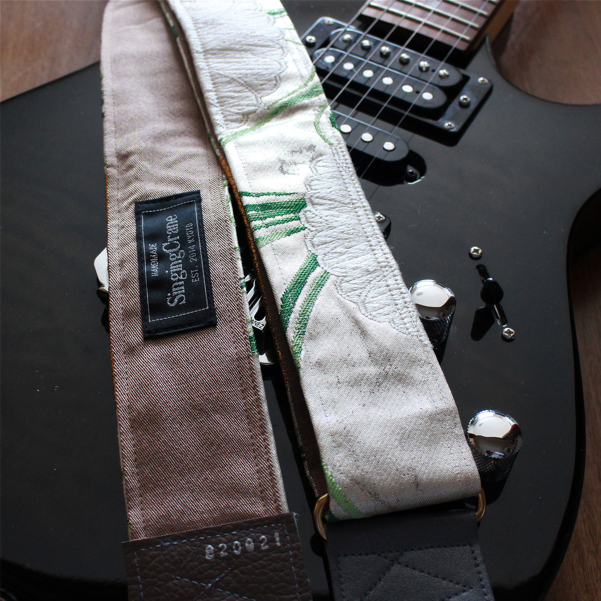 Singing Crane - Beautiful guitar strap - SC820021 