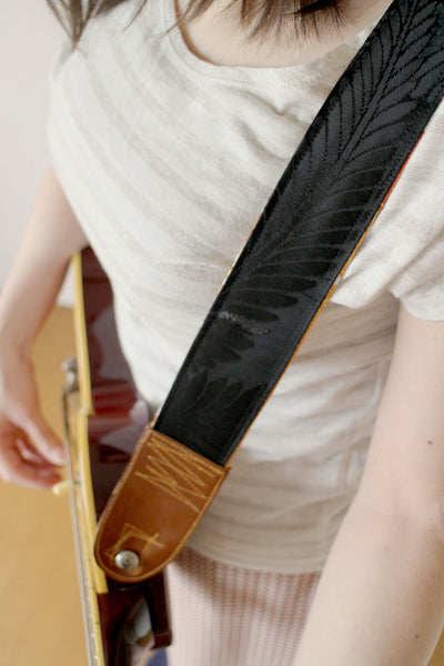 Singing Crane - Beautiful guitar strap - SC104215 : Shikkoku-orange 
